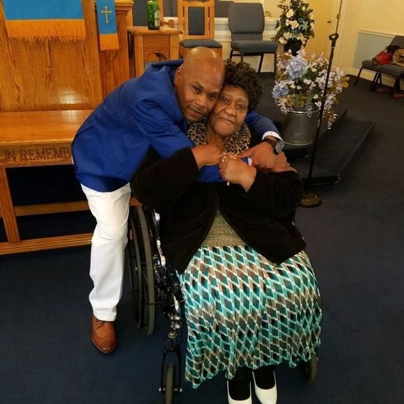 Meet your Posher, Robbie - Picture 1 of 1